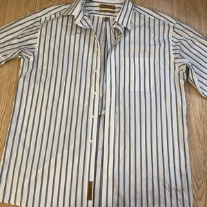 Men’s classic button down shirts